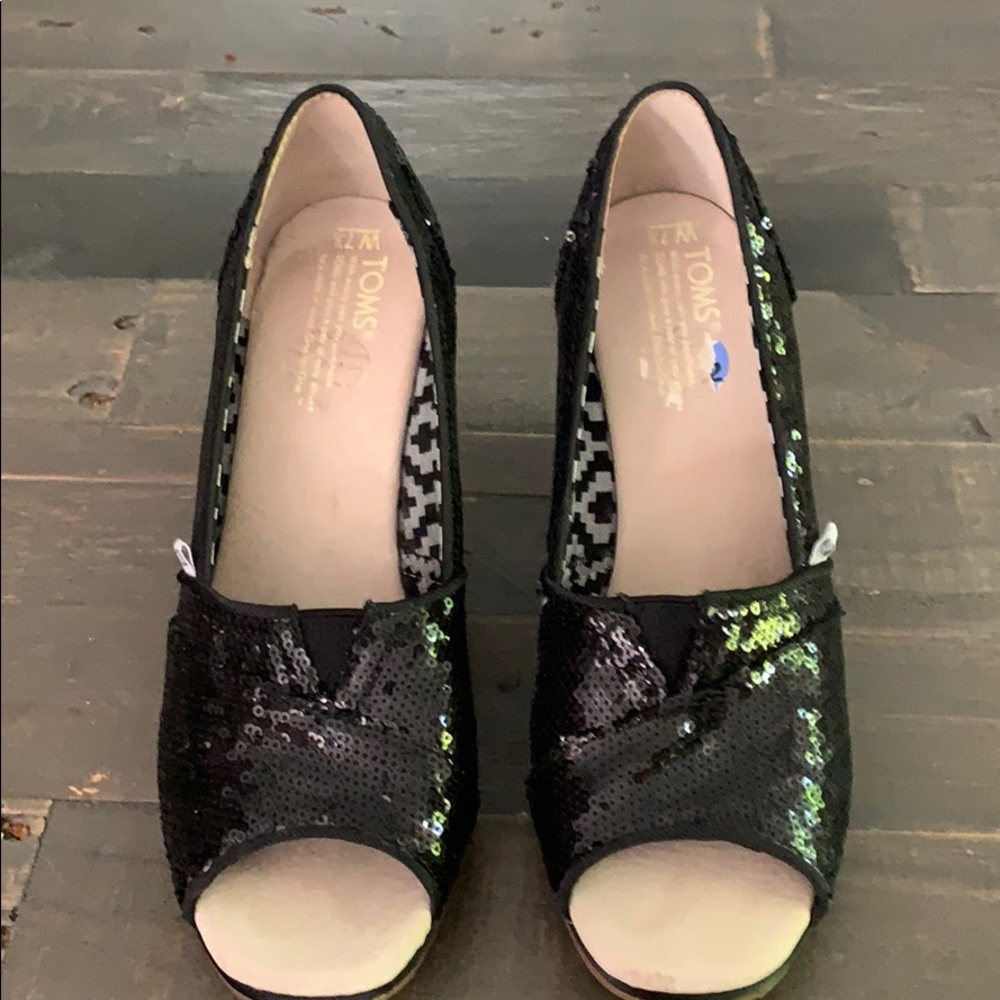 Toms sequin wedge sandals size W 7 1/2